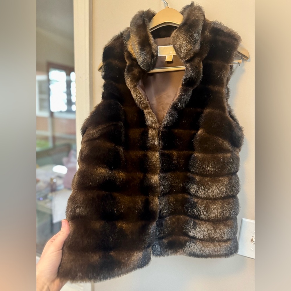 MICHAEL Michael Kors Dark Brown Faux Fur Vest - Picture 9 of 10